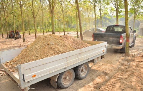 4 Signs Your Trailer Needs Repair